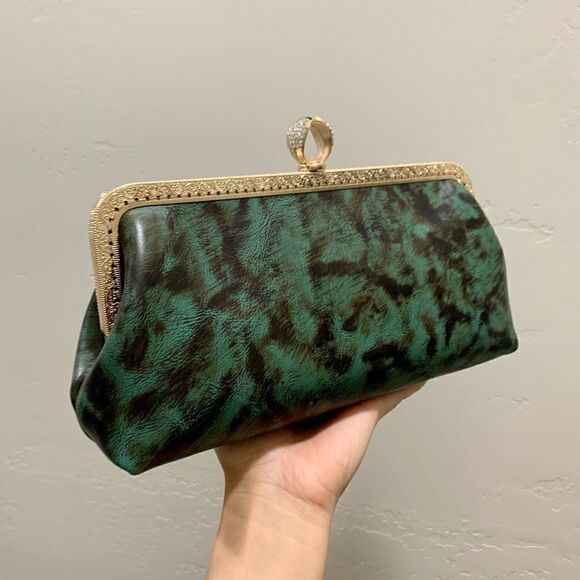 Handsewn Genuine Premium Leather Ring Shaped Push-lock Clutch/Crossbody - Picture 8 of 16